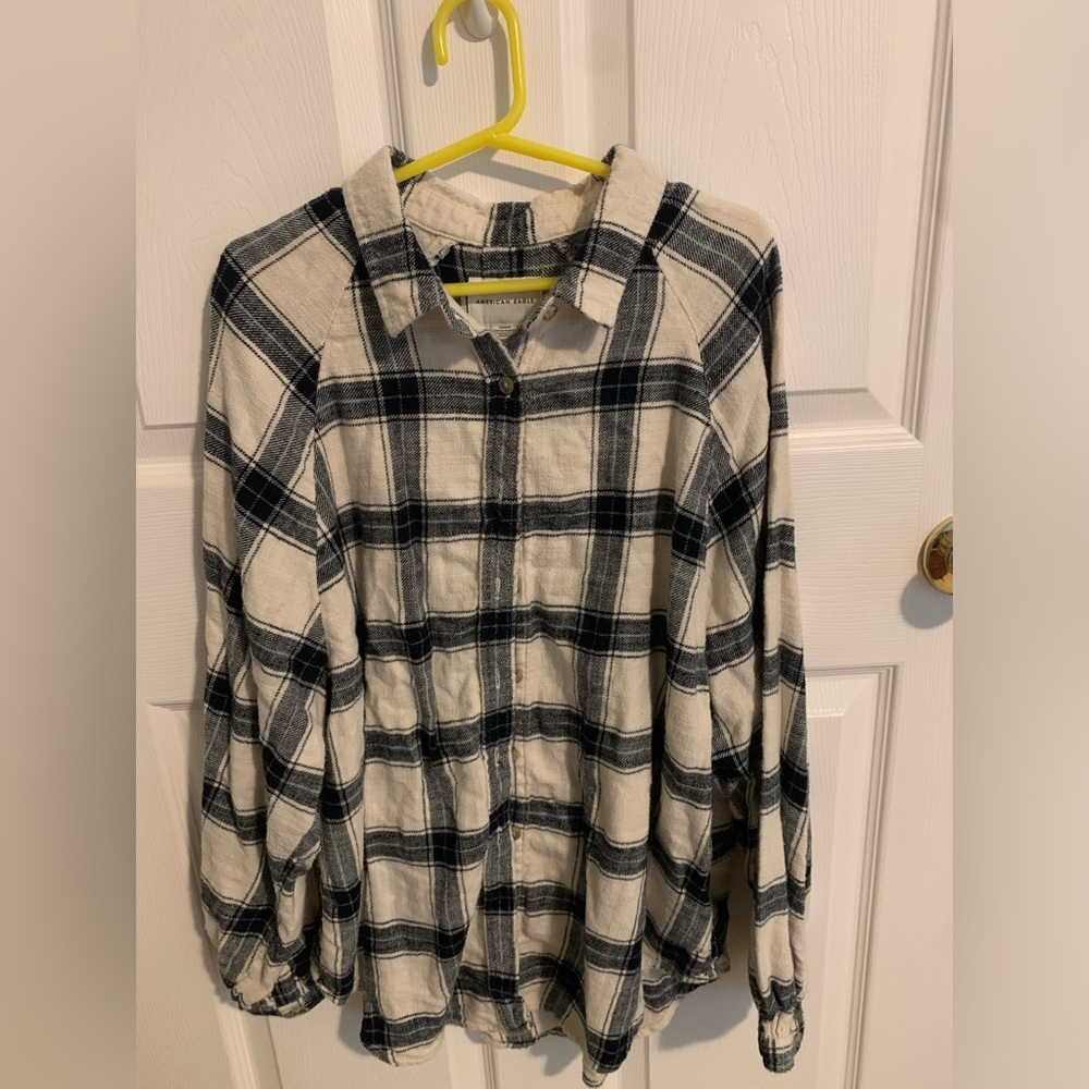 Size medium, white and navy blue flannel from american eagle